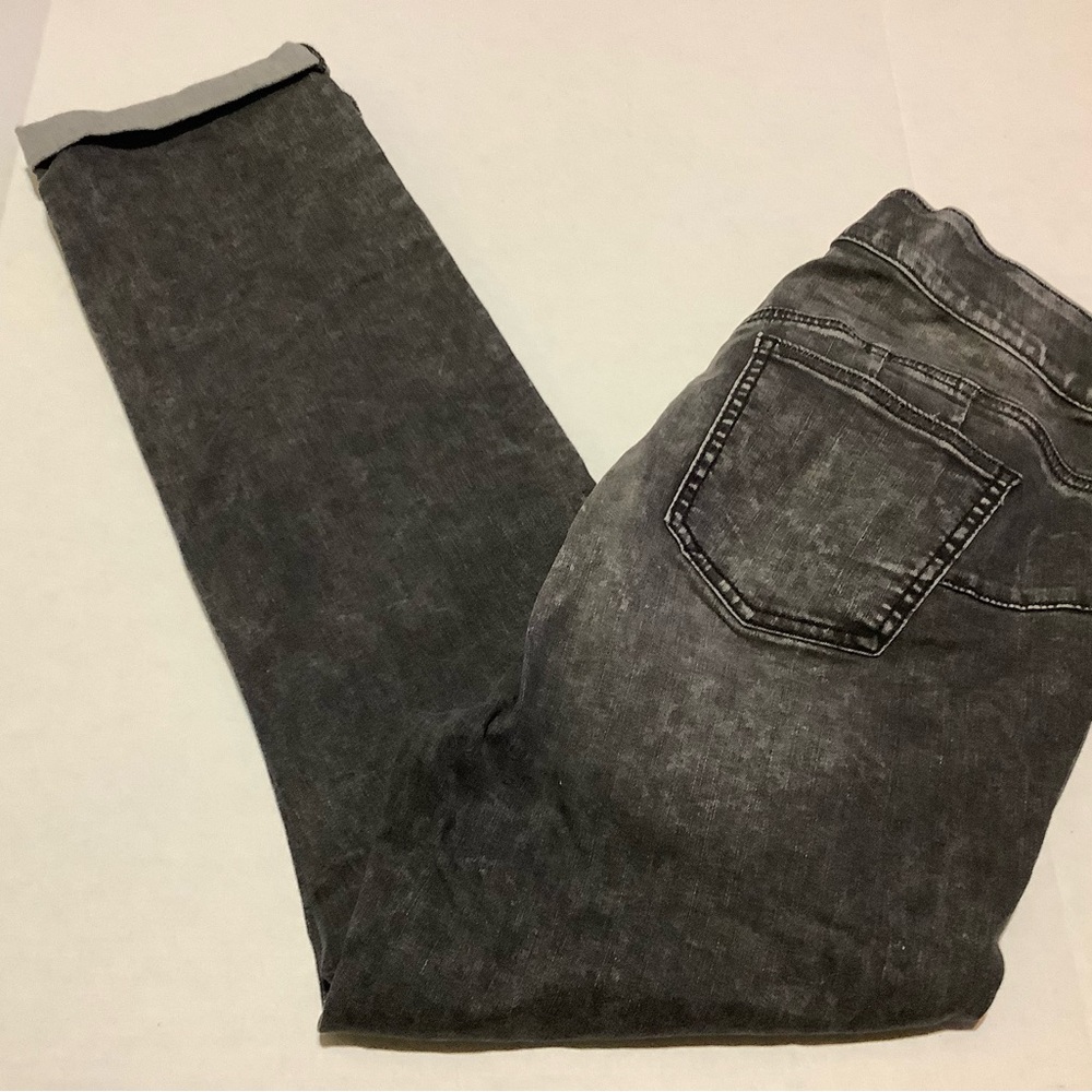 Torrid Black Jeans Size 14S Cuffs at Bottom Bombshell Straight Bg61